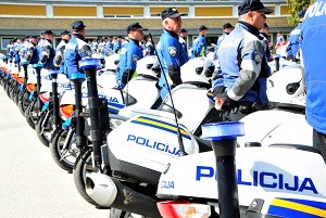 Slika topvijesti/2016/rujan/Dan policije/naslovna_stari_web.JPG